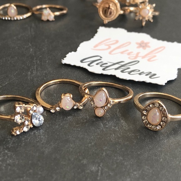 3/$25⚡️gold boho stackable drop moon star ring set - Picture 11 of 15